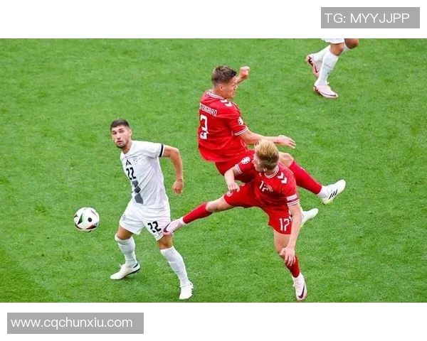 足球明星场上惊艳全场技艺超凡引发观众热烈欢呼与惊叹